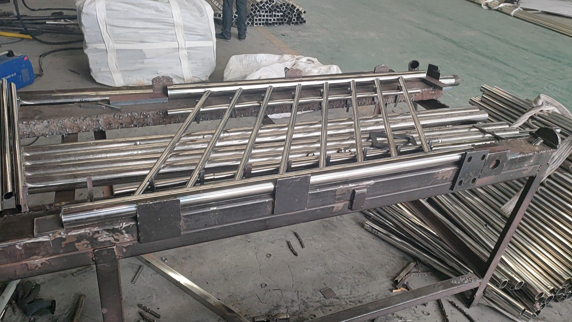 不銹鋼復(fù)合管護欄